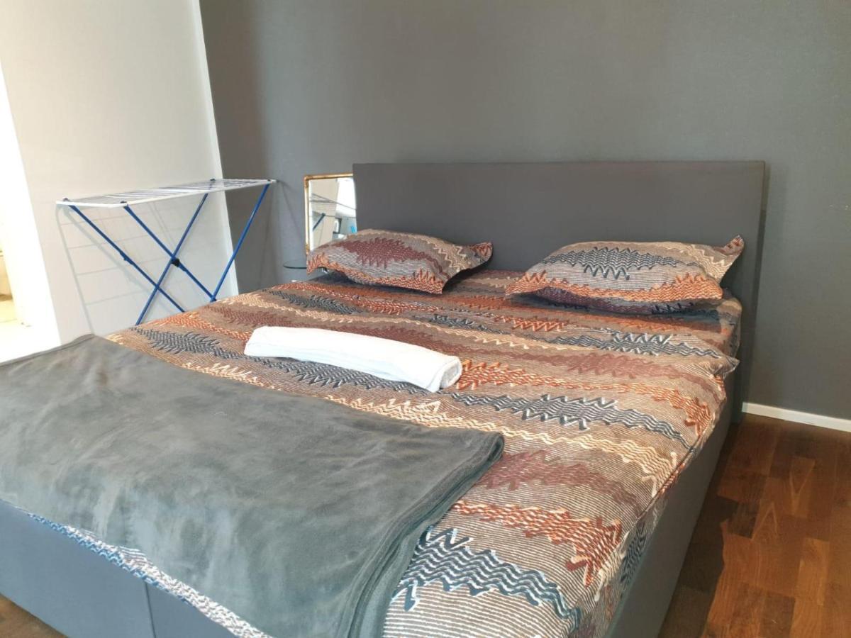 Deluxe Apartment 5P Mm A Виена Екстериор снимка