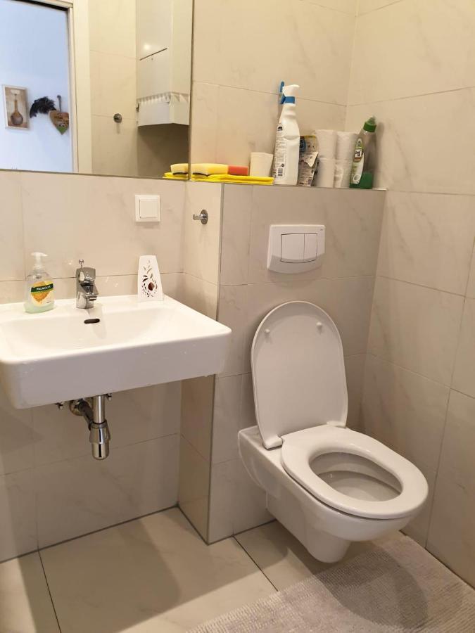 Deluxe Apartment 5P Mm A Виена Екстериор снимка